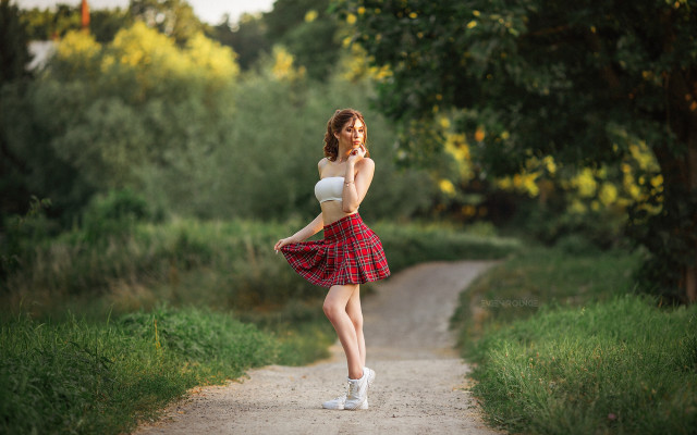 Woman red white dress phone free wallpaper for desktop - medium preview image