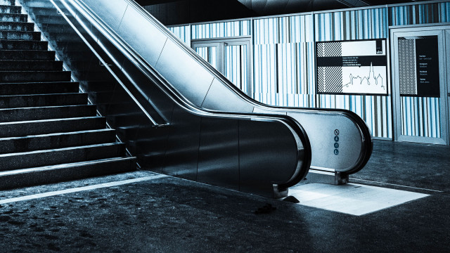 Escalator no escalators cyberpunk night free wallpaper for desktop - medium preview image