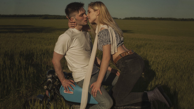 Blue motorcycle field krupa tom free wallpaper for desktop - medium preview image