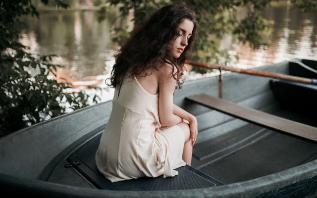 Woman boat lake tree portrait free wallpaper for desktop - medium preview image