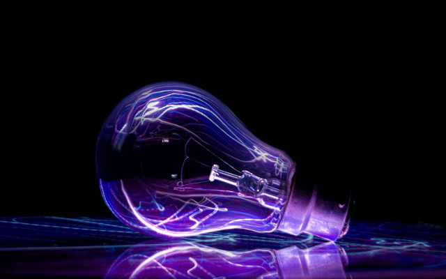 Light bulb purple reflection holography free wallpaper for desktop - medium preview image