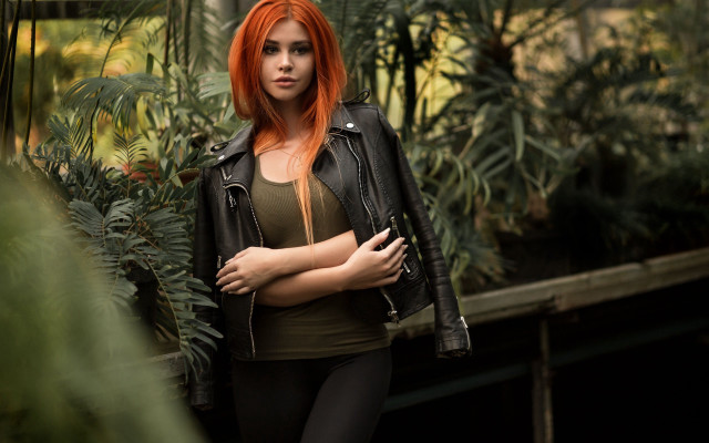 Red haired woman jungle crossed free wallpaper for desktop - medium preview image