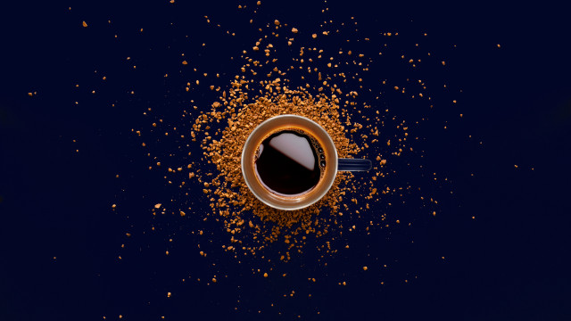 Coffee spoon goldflakes darkblue 3d free wallpaper for desktop - medium preview image
