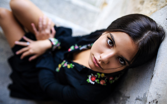 Gothic portrait asian blackhair blurry free wallpaper for desktop - medium preview image