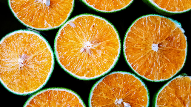 Oranges halved table top black free wallpaper for desktop - medium preview image
