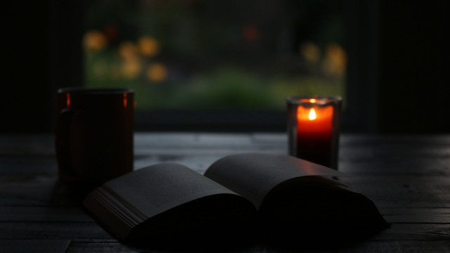 Candles books window bokeh depthindoor free wallpaper for desktop - medium preview image