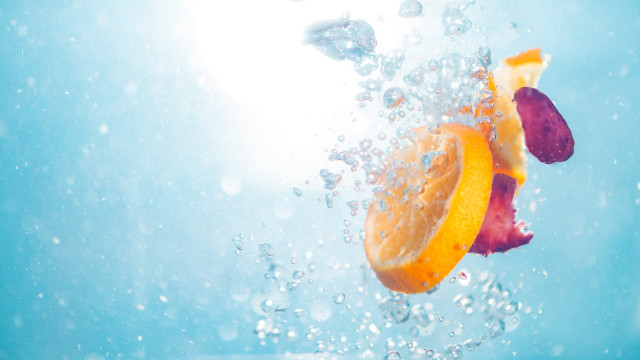 Floating fruit water bubbles summer free wallpaper for desktop - medium preview image