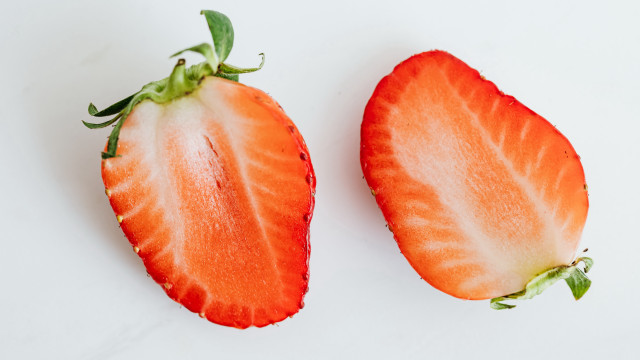 Strawberry halves green leaves gradient free wallpaper for desktop - medium preview image