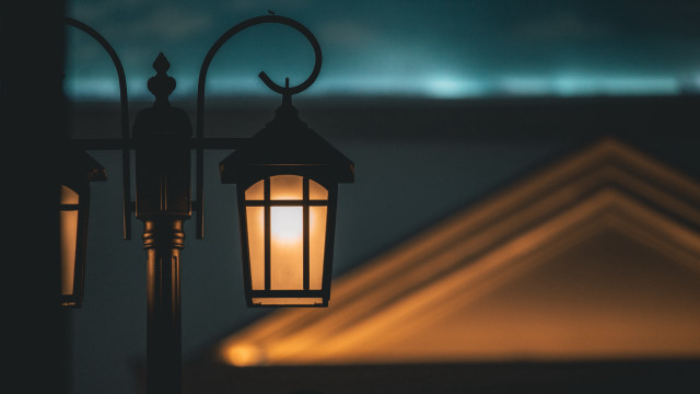 Streetlight sky background building night free wallpaper for desktop - medium preview image