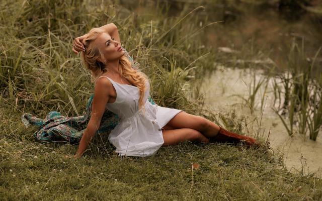 Woman sitting field blonde dress #3 free wallpaper for desktop - medium preview image