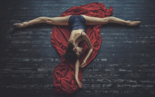 Woman redblanket woodenfloor arabesque galaxy free wallpaper for desktop - medium preview image