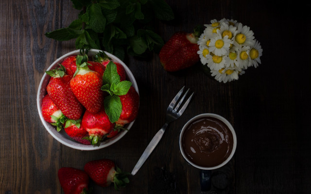 Strawberries chocolate sauce flower cutlery free wallpaper for desktop - medium preview image