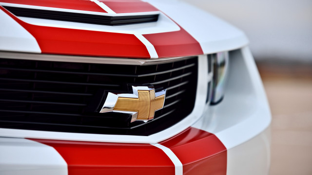 Chevrolet front grill red white free wallpaper for desktop - medium preview image