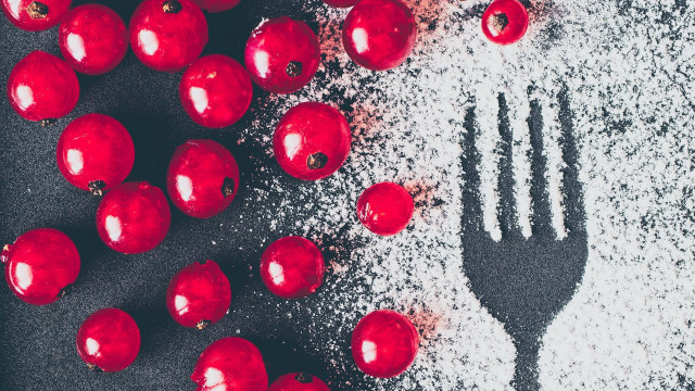 Fork red apples powdered sugar free wallpaper for desktop - medium preview image