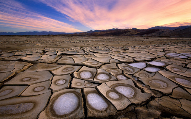 Desert landscape clouds rocks beach free wallpaper for desktop - medium preview image