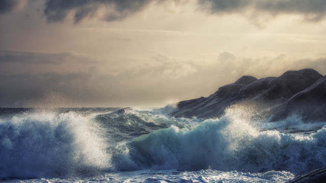 Large wave beach mountain cloudy free wallpaper for desktop - medium preview image