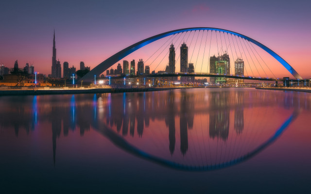 Bridge city night reflection retrofuturism free wallpaper for desktop - medium preview image