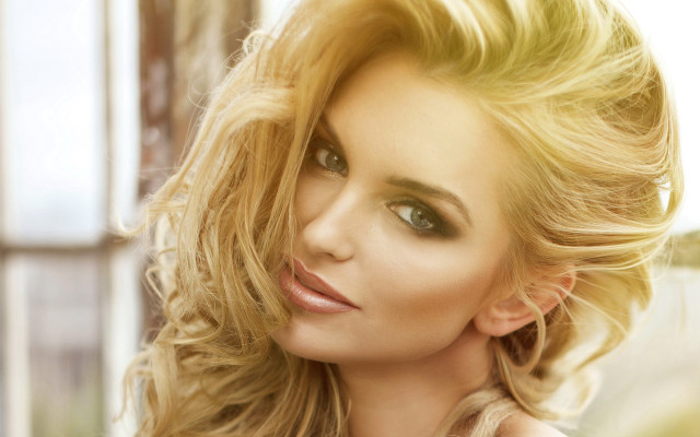 Blonde haired green eyed woman free wallpaper for desktop - medium preview image