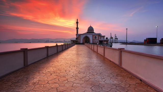 Sunset dusk orange sky mountain free wallpaper for desktop - medium preview image