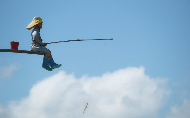 Fisherman pole fishing water blue free wallpaper for desktop - medium preview image