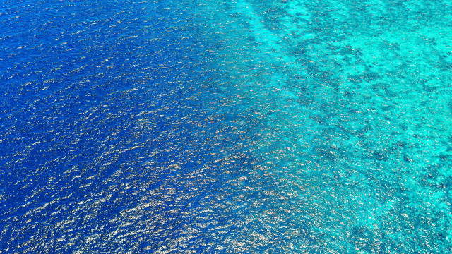 Ocean boat raytraced gursky solo free wallpaper for desktop - medium preview image