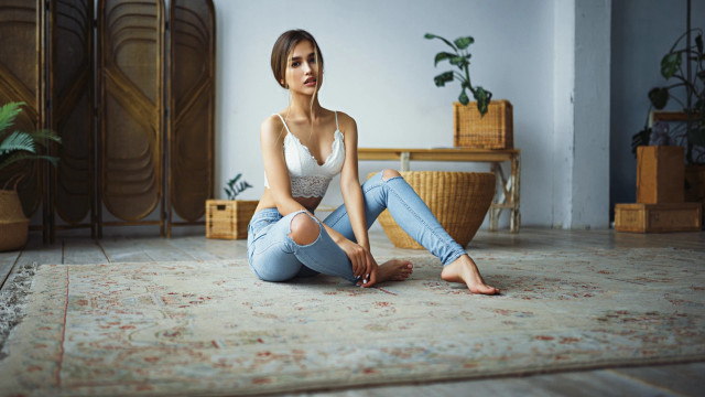 Woman sitting rug plant fashion free wallpaper for desktop - medium preview image