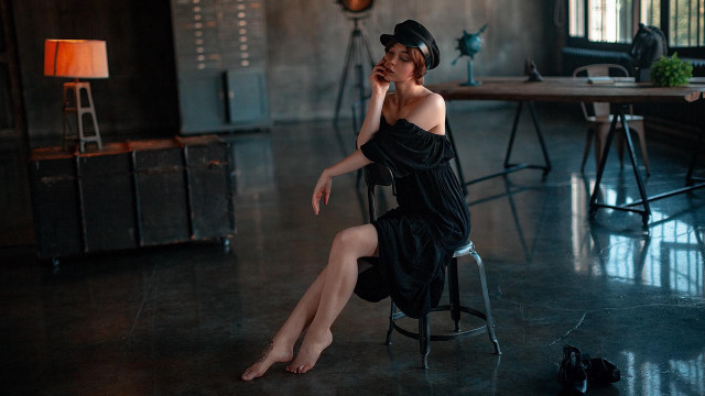 Elina karimova fashion impressionist sitting free wallpaper for desktop - medium preview image