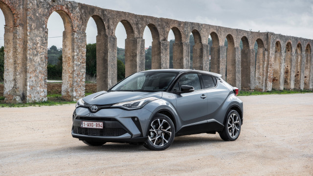 Gray toyota c hr stone free wallpaper for desktop - medium preview image