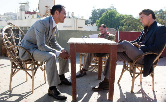 Two men talking courtyard table free wallpaper for desktop - medium preview image