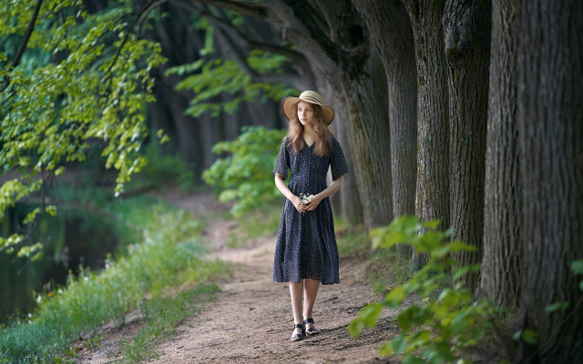 Woman hat dirt path forest free wallpaper for desktop - medium preview image