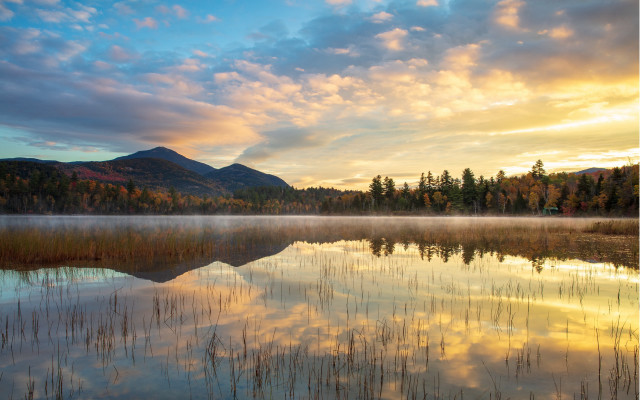 Lake mountain foggy sky trees free wallpaper for desktop - medium preview image