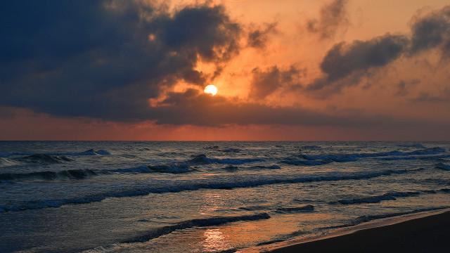 Sunset ocean waves beach surfboard free wallpaper for desktop - medium preview image