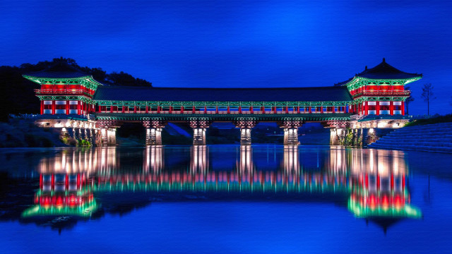Bridge light reflection cityscape night free wallpaper for desktop - medium preview image