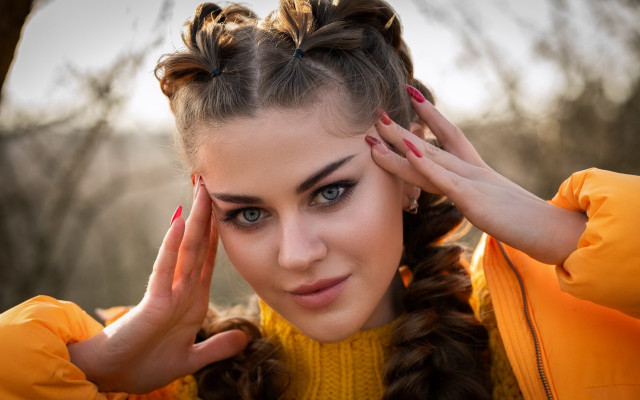 Elina karimova blue eyed braid free wallpaper for desktop - medium preview image