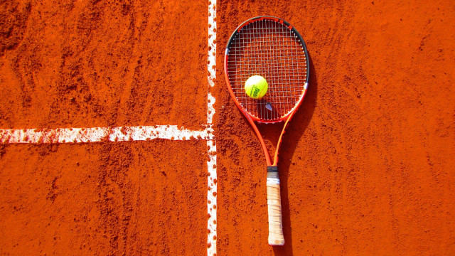 Tennis racket ball clay court free wallpaper for desktop - medium preview image