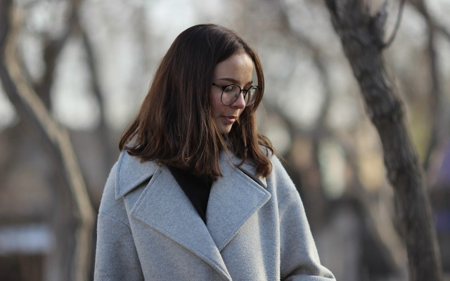 Winter street woman coat glasses free wallpaper for desktop - medium preview image