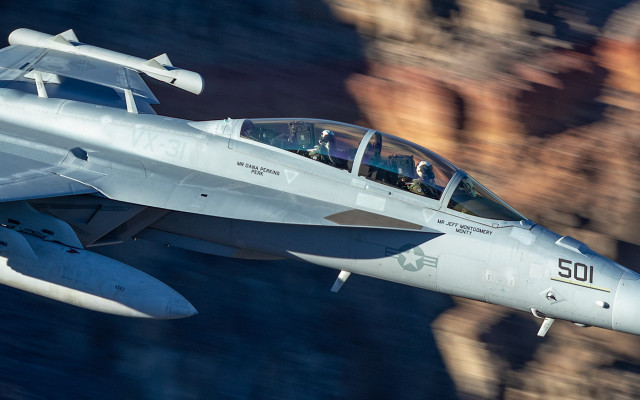 Fighter jet pilot group ocean free wallpaper for desktop - medium preview image