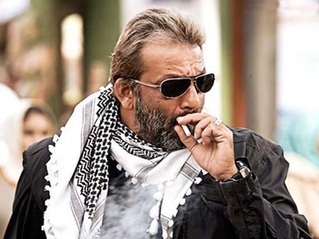 Bearded man smoking sunglasses scarf free wallpaper for desktop - medium preview image