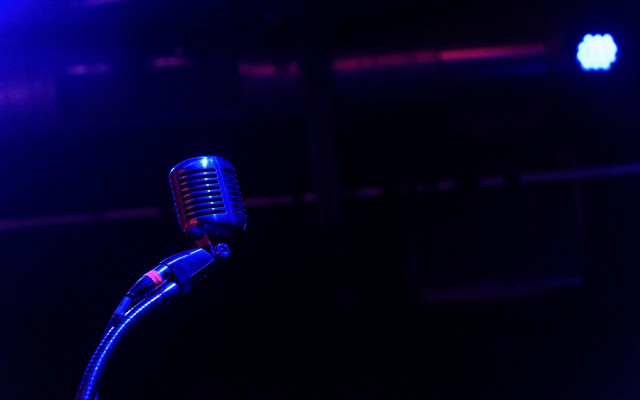 Microphone bluelight darkbackground applelogo night free wallpaper for desktop - medium preview image