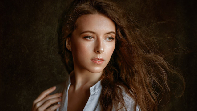 Eszter mattioni wind blown long free wallpaper for desktop - medium preview image