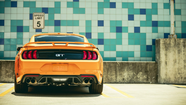 Yellow sports car tiltshift speedlimit free wallpaper for desktop - medium preview image