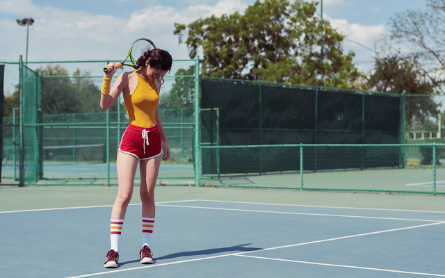 Woman tennis racquet outdoor sports free wallpaper for desktop - medium preview image