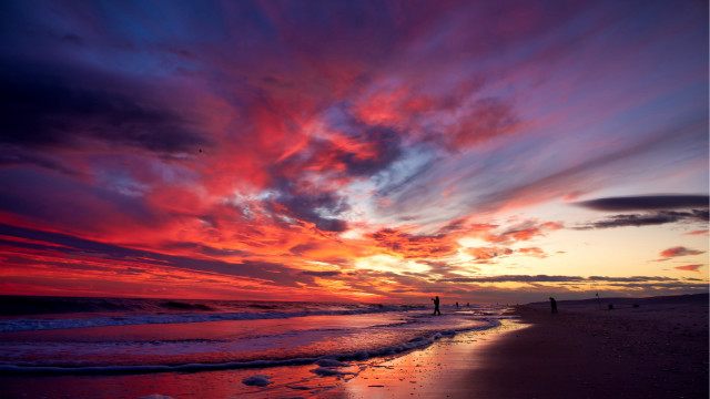 Sunset beach couple clouds hudson free wallpaper for desktop - medium preview image