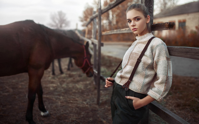 Woman horse fence building reddoor free wallpaper for desktop - medium preview image