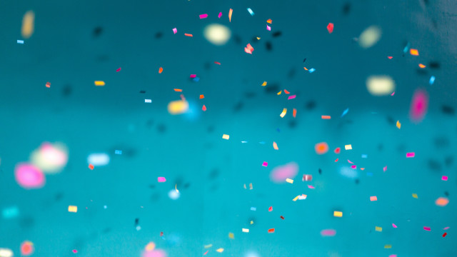Blue background confetti sky florianne free wallpaper for desktop - medium preview image