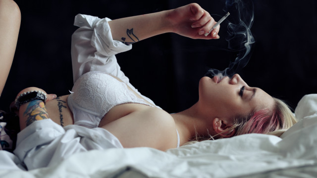 Woman smoking bed pinkhair realistic free wallpaper for desktop - medium preview image