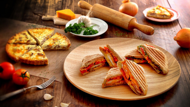 Plate sandwich bowl pizza cutter free wallpaper for desktop - medium preview image