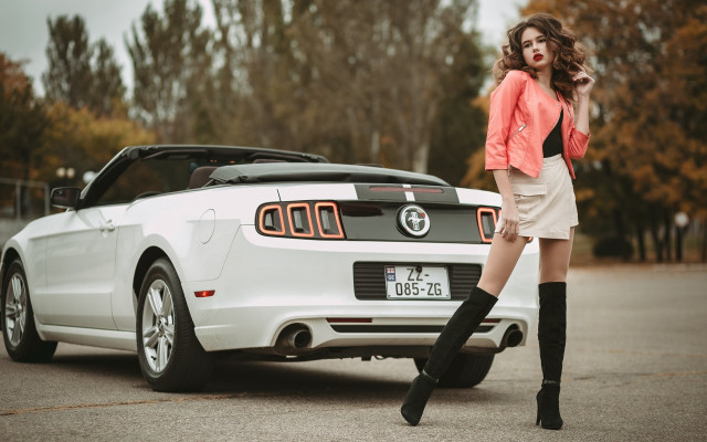 Woman skirt boots mustang fashion free wallpaper for desktop - medium preview image