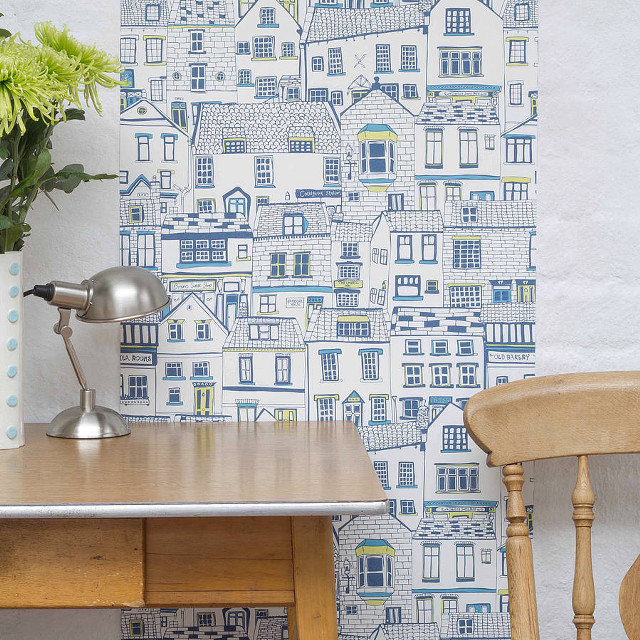 Table lamp vase flowers city free wallpaper for tablet - medium preview image