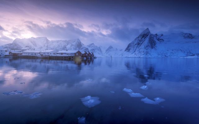 Snowy mountain lake houses cloudy free wallpaper for desktop - medium preview image